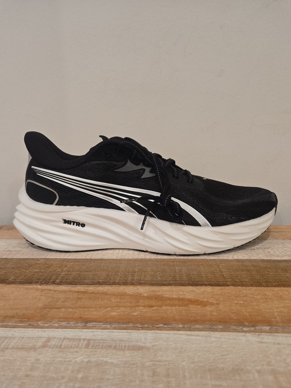 Puma Velocity Nitro 4 - Black/Silver Men's Size 10 311140 01